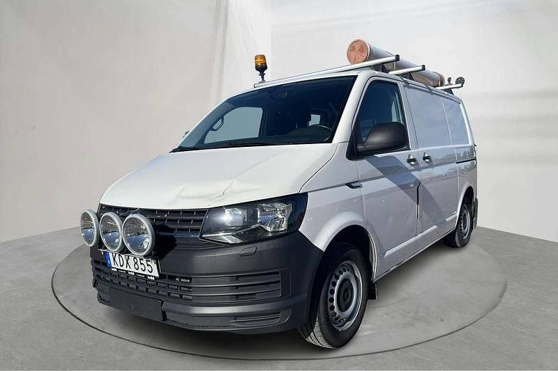 Vit Begagnad 2016 VW T6 Van | 118 300 kr (Superpris) - Bild 1/4