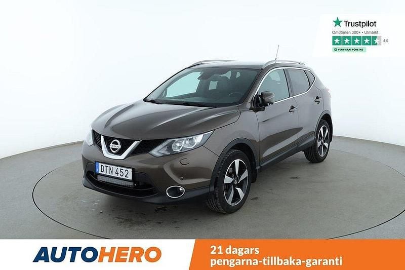 Brun Begagnad 2017 Nissan Qashqai SUV | 129 000 kr (Marknadspris) - Bild 1/4