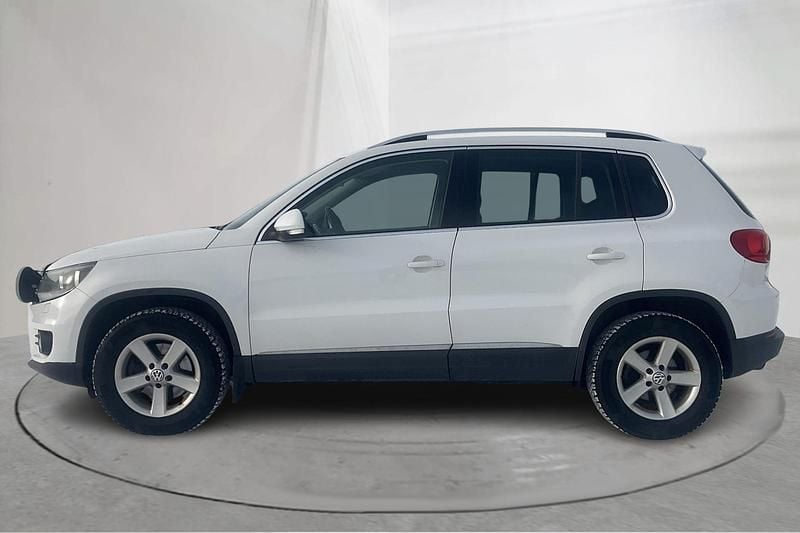 Begagnad VW Tiguan 140 HK (102 kW) 2012 Vit SUV