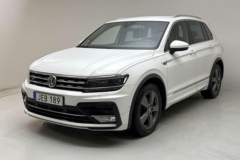 Vit Begagnad 2017 VW Tiguan Executive SUV | 179 000 kr (Marknadspris) - Bild 1/4