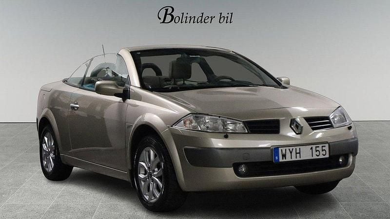 Ljusgrå Begagnad 2005 Renault Mégane Cabriolet Cab | 36 900 kr (Marknadspris) - Bild 1/4