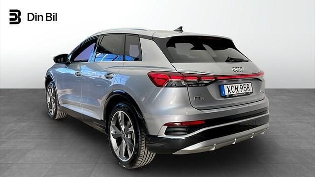 Begagnad Audi Q4 e-tron Comfort 210 kW (286 HK) 2023 Silver SUV