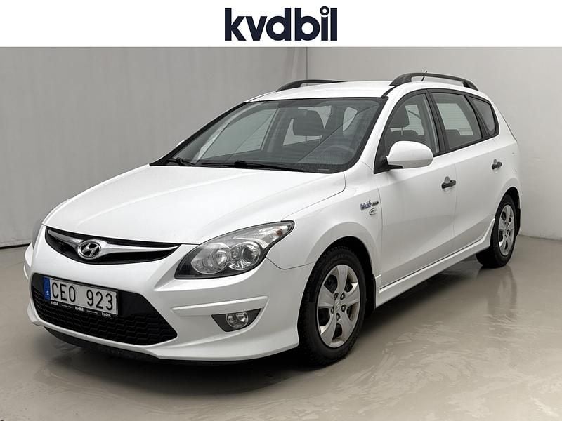 Vit Begagnad 2012 Hyundai i30 | 39 000 kr (Marknadspris) - Bild 1/3