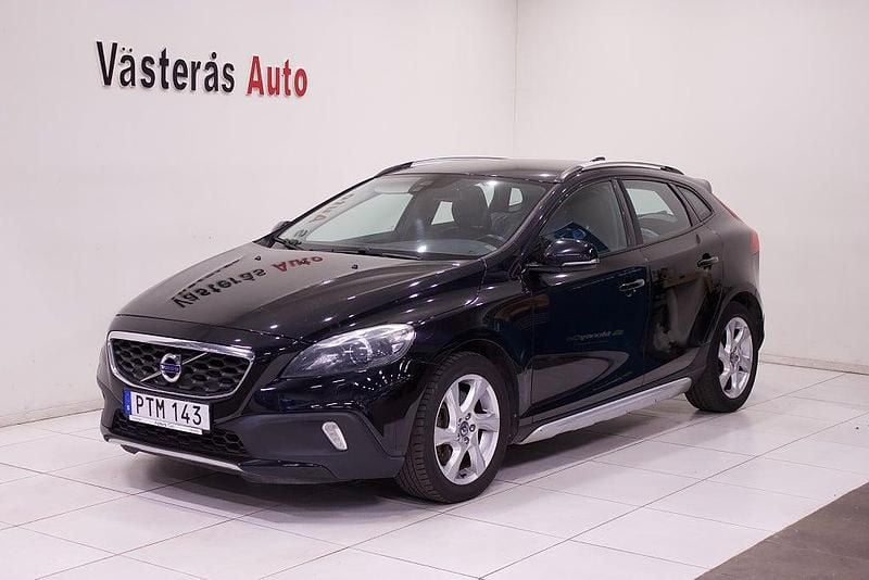 Begagnad Volvo V40 150 HK (110 kW) 2013 Svart Halvkombi