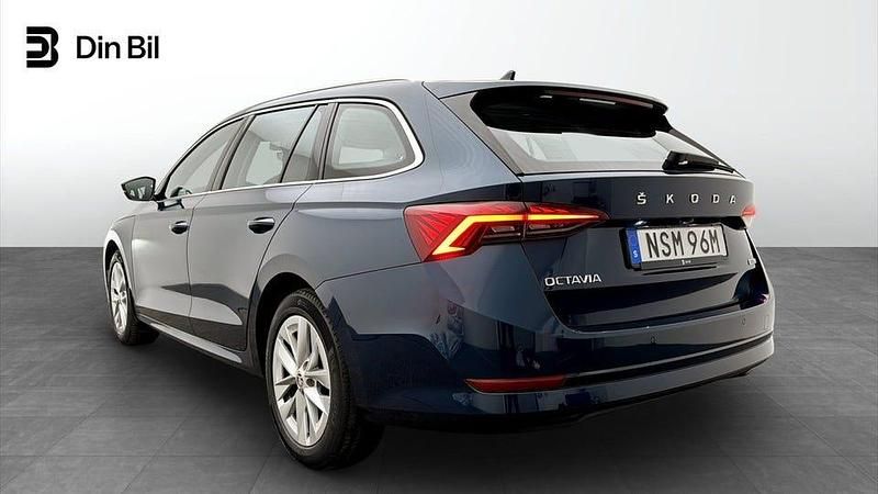 Begagnad Skoda Octavia Style 110 HK (80 kW) 2023 Blå Kombi