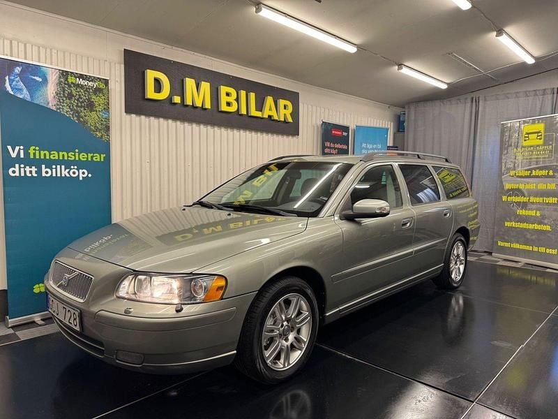 Ljusgrön Begagnad 2007 Volvo V70 Kinetic Kombi | 49 900 kr (Lite dyr) - Bild 1/4