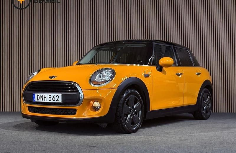 Orange Begagnad 2016 Mini ONE Halvkombi | 119 200 kr (Dyr) - Bild 1/4