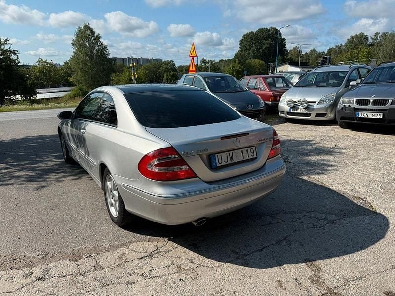 Begagnad Mercedes CLK200 Elegance 164 HK (120 kW) 2003 Ljusgrå Sportkupé