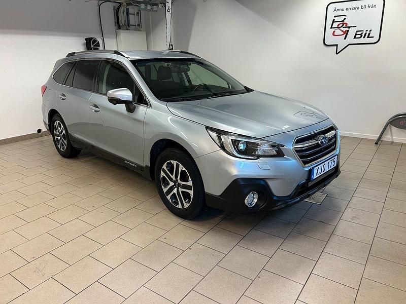 Silver Begagnad 2020 Subaru Outback SUV | 269 900 kr (Marknadspris) - Bild 1/4