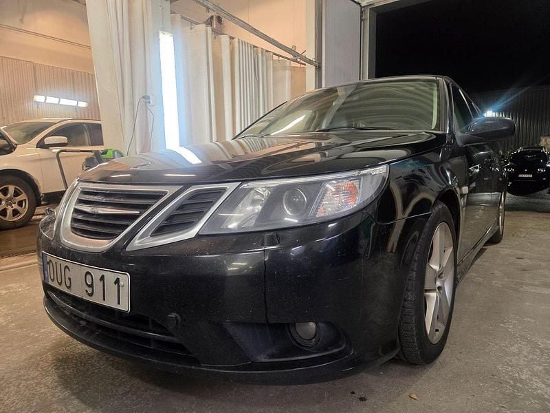 Svart Begagnad 2009 Saab 9-3 Vector Kombi | 49 000 kr (Marknadspris) - Bild 1/4