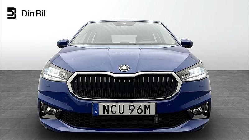 Begagnad Skoda Fabia Comfort 110 HK (80 kW) 2023 Energy blue Halvkombi