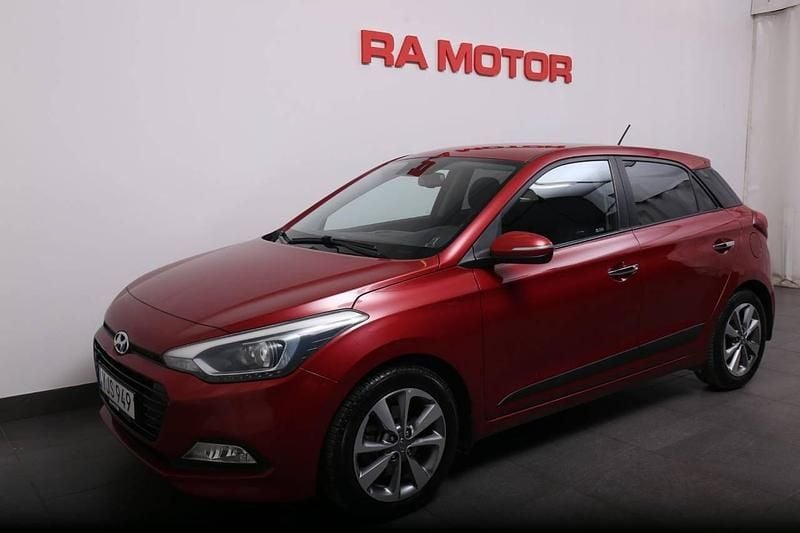 Röd Begagnad 2016 Hyundai i20 Halvkombi | 119 800 kr - Bild 1/4