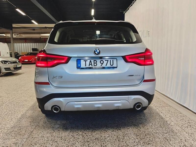 Begagnad BMW X3 xLine 190 HK (139 kW) 2021 Silver SUV