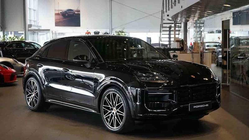 Svart Ny 2025 Porsche Cayenne SUV | 1 549 800 kr - Bild 1/1
