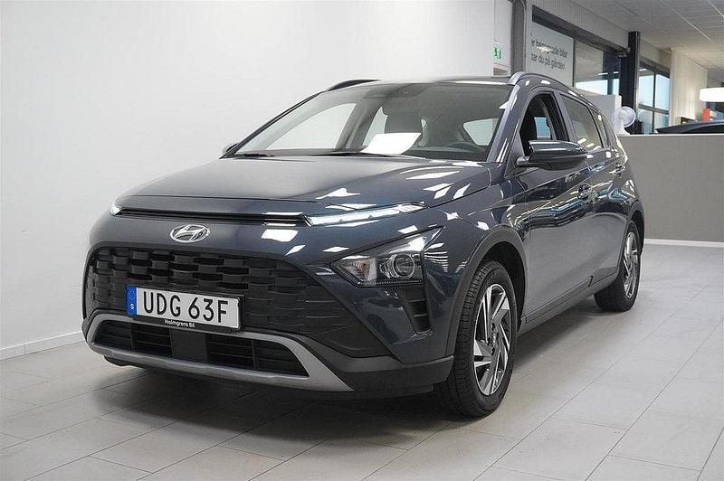 Grå Begagnad 2023 Hyundai Bayon Essential SUV | 174 900 kr (Marknadspris) - Bild 1/4