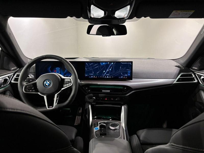 Begagnad BMW i4 Efficient Dynamics 250 kW (340 HK) 2025 Okänd Sedan