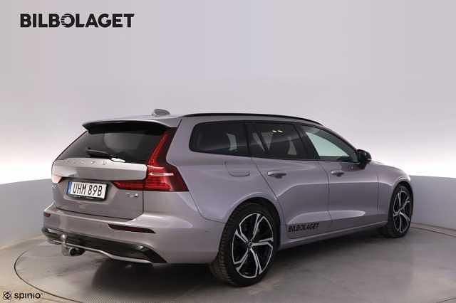 Begagnad Volvo V60 349 HK (256 kW) 2026 Silver Kombi