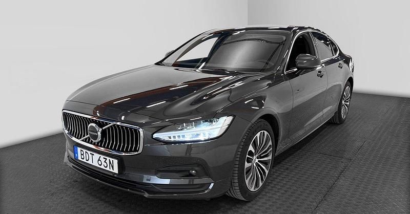 Grå Begagnad 2021 Volvo S90 Momentum Sedan | 320 000 kr (Bra pris) - Bild 1/4