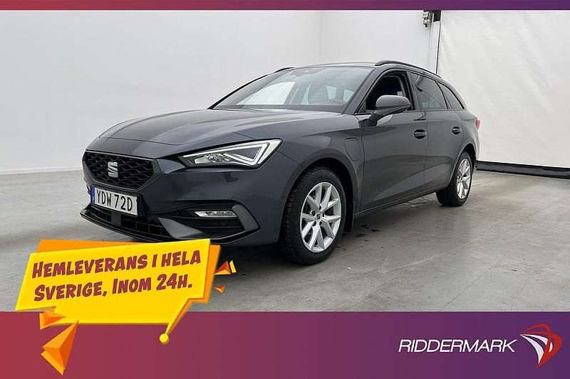 Grå Begagnad 2021 Seat Leon | 254 900 kr - Bild 1/3