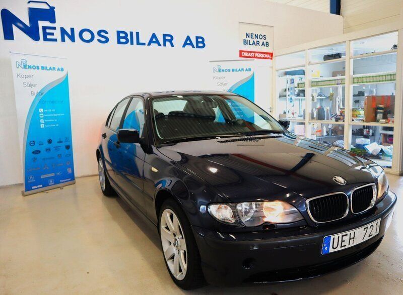 Begagnad BMW 318 143 HK (105 kW) 2003 Blå Sedan