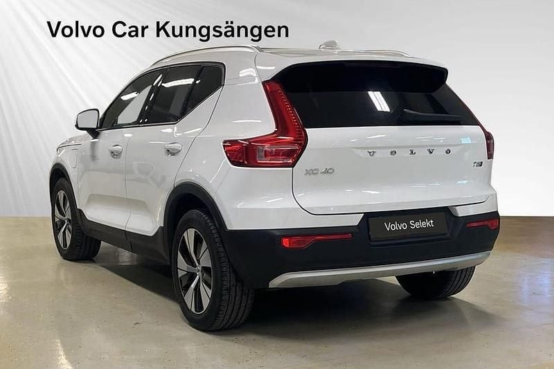Begagnad Volvo XC40 Momentum 265 HK (194 kW) 2020 Vit SUV