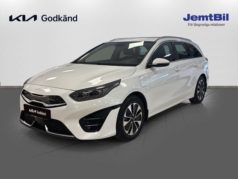 Vit Begagnad 2021 Kia Ceed Sportswagon Advance Kombi | 229 000 kr (Marknadspris) - Bild 1/4