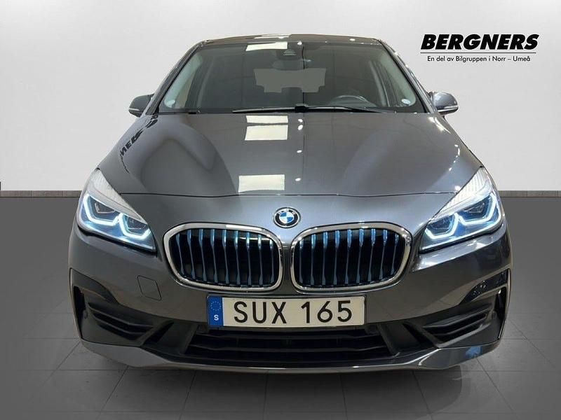 Begagnad BMW 225 Active Tourer Advantage 224 HK (164 kW) 2019 Grå Minibuss
