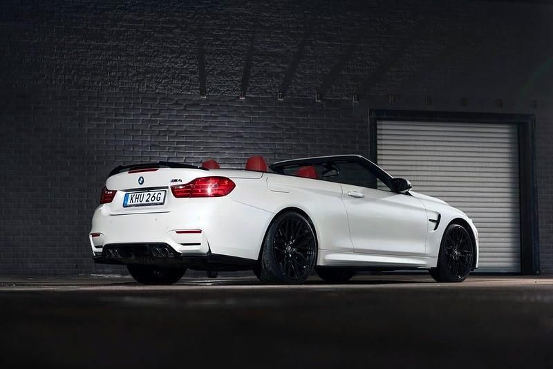 Begagnad BMW M4 Exclusive 431 HK (317 kW) 2016 Vit Cab