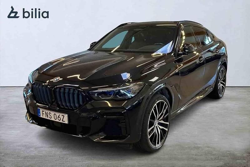 Svart Begagnad 2022 BMW X6 M Sport SUV | 698 900 kr (Superpris) - Bild 1/1