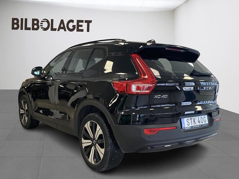 Begagnad Volvo XC40 Single Motor 175 kW (238 HK) 2023 Svart SUV