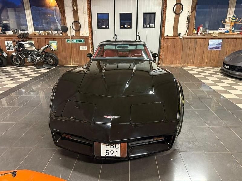 Begagnad Chevrolet Corvette C3 193 HK (141 kW) 1980 Svart Sportkupé