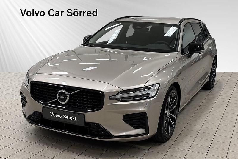 Grå Begagnad 2024 Volvo V60 Plus Kombi | 504 900 kr (Lite dyr) - Bild 1/3