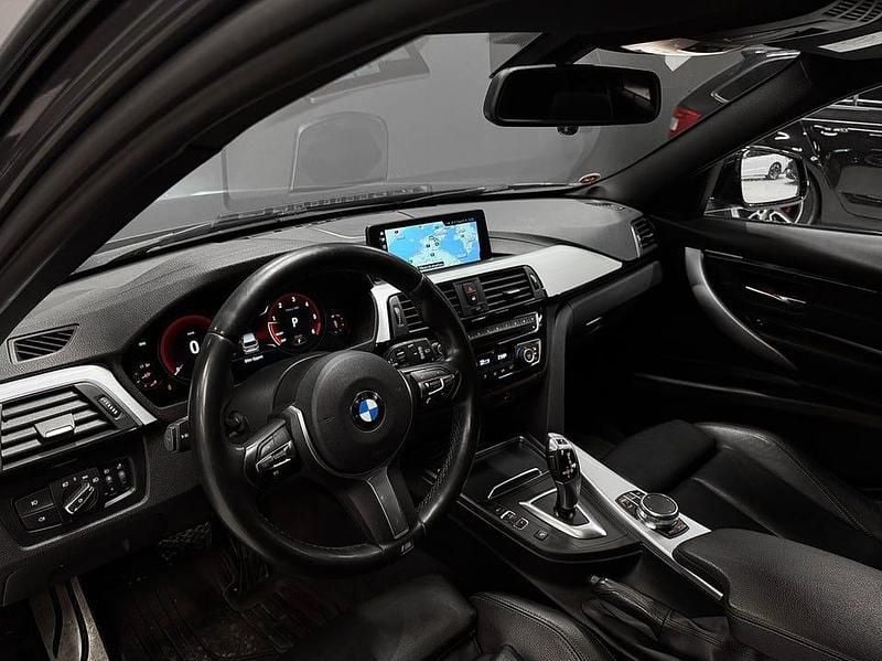 Begagnad BMW 320 M Sport 190 HK (139 kW) 2019 Grå metallic