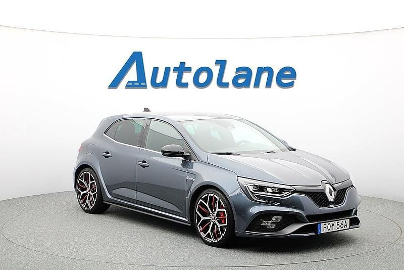 Grå metallic Begagnad 2019 Renault Mégane IV Trophy Halvkombi | 329 900 kr (Marknadspris) - Bild 1/3