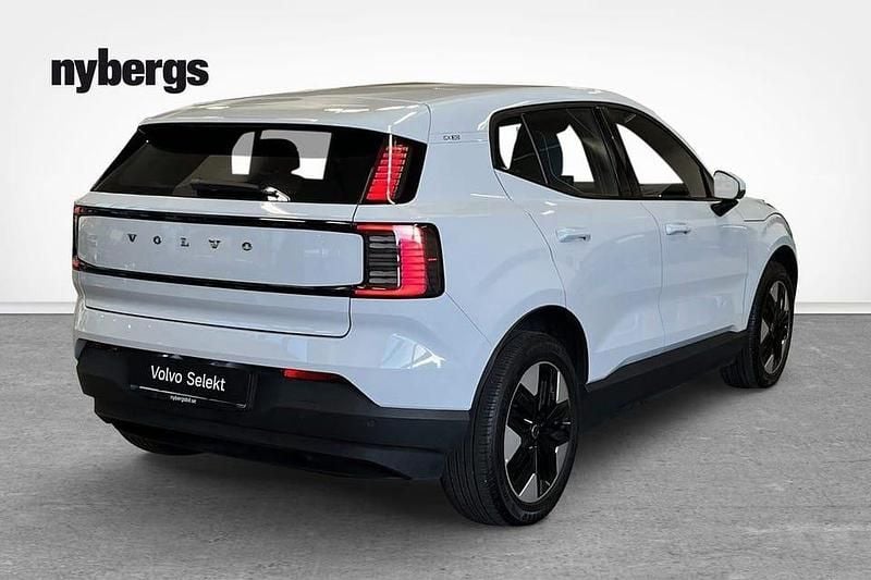Begagnad Volvo EX30 Core 202 kW (275 HK) 2024 Blå SUV