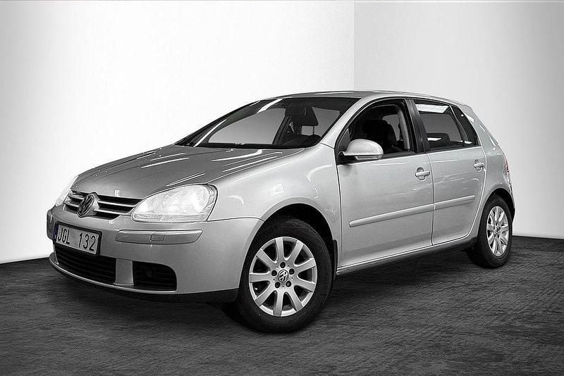 Silver Begagnad 2008 VW Golf VI Halvkombi | 29 900 kr (Bra pris) - Bild 1/4