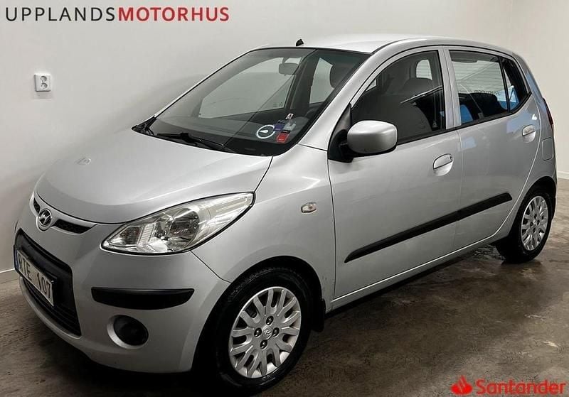 Silver Begagnad 2010 Hyundai i10 Halvkombi | 29 900 kr (Marknadspris) - Bild 1/4