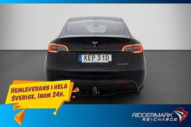 Begagnad Tesla Model Y Long Range AWD 378 kW (514 HK) 2022 Svart SUV