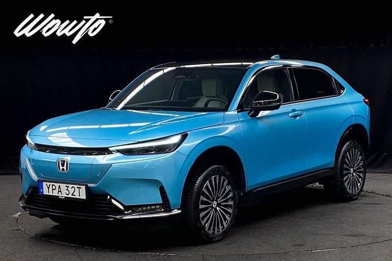 Ljusblå Begagnad 2023 Honda e:Ny1 Advance SUV | 349 800 kr (Dyr) - Bild 1/3