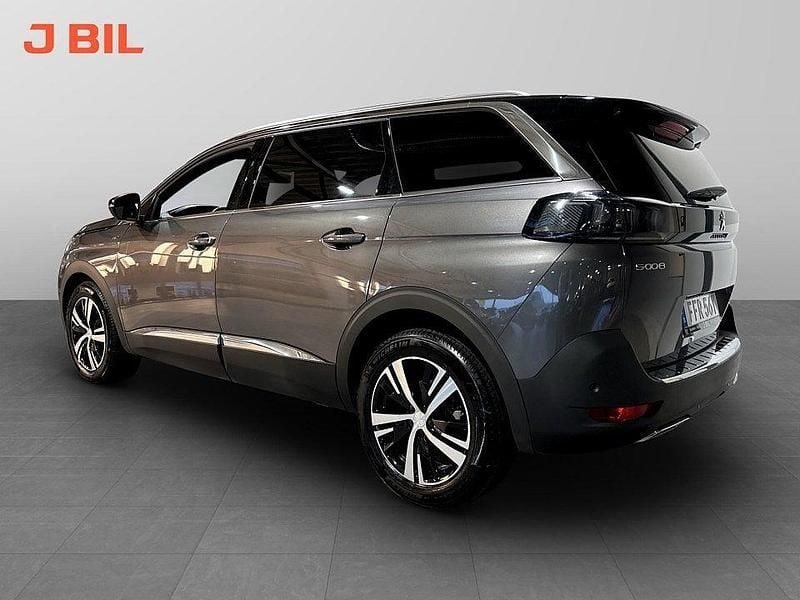 Begagnad Peugeot 5008 GT 131 HK (96 kW) 2023 Grå platinum Minibuss