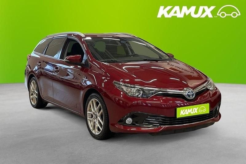 Begagnad Toyota Auris Touring Sports 136 HK (100 kW) 2016 Röd Kombi