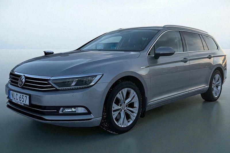 Silver Begagnad 2015 VW Passat GT Kombi | 145 000 kr (Marknadspris) - Bild 1/4