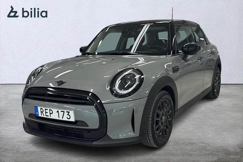Grå Begagnad 2022 Mini Cooper Halvkombi | 229 900 kr (Marknadspris) - Bild 1/3