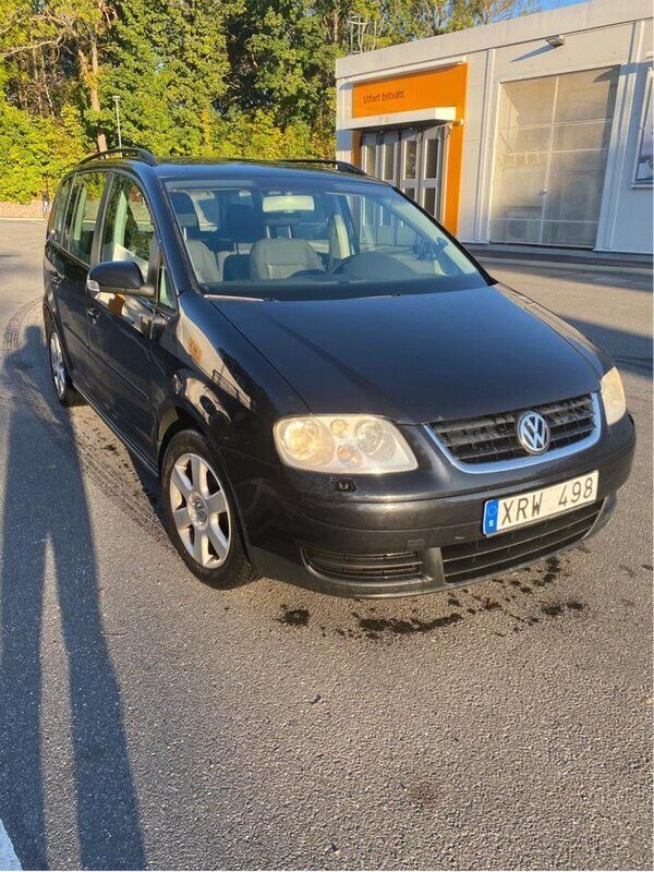 Svart Begagnad 2006 VW Touran Goal Minibuss | 15 000 kr - Bild 1/4