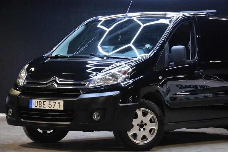 Begagnad Citroën Jumpy 163 HK (119 kW) 2015 Svart Minibuss