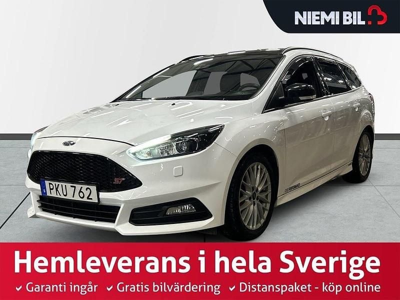 Begagnad Ford Focus ST 185 HK (136 kW) 2017 Vit Kombi