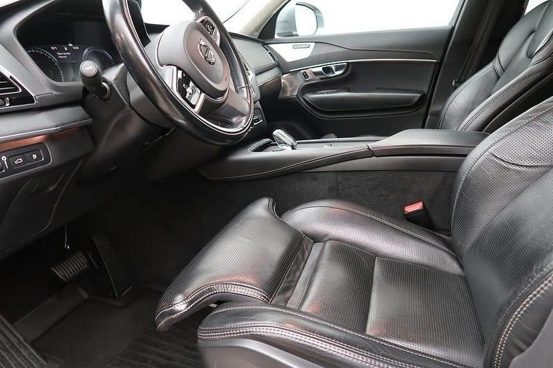 Begagnad Volvo XC90 Inscription 397 HK (291 kW) 2020 Grå SUV