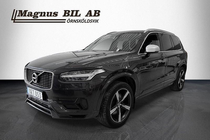 Grå Begagnad 2018 Volvo XC90 R-Design SUV | 439 900 kr (Marknadspris) - Bild 1/4