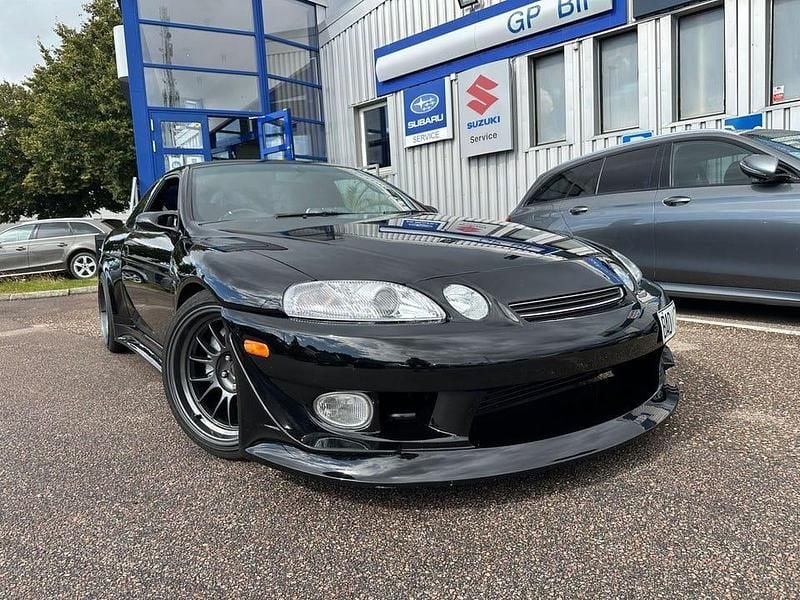 Begagnad Toyota Soarer 280 HK (205 kW) 1999 Svart Sportkupé