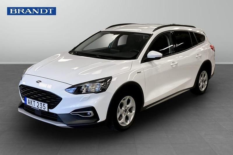 Vit Begagnad 2022 Ford Focus Active Kombi | 169 900 kr (Marknadspris) - Bild 1/4